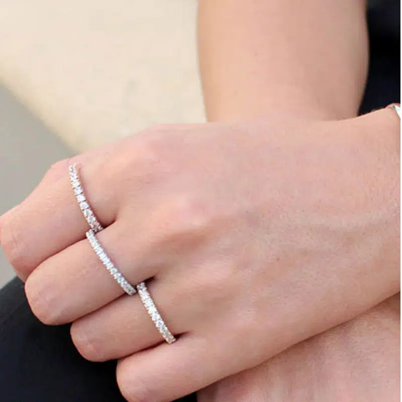 Beste Schmuckfarbe für kühlen Hautton