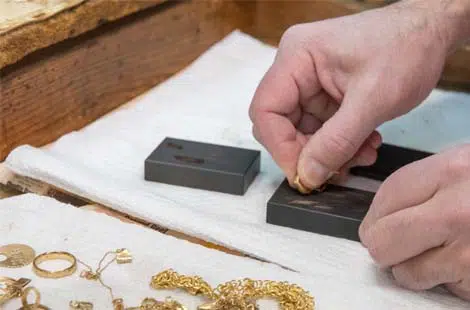 Custom Stainless Steel Jewelry Manufacturer in China 9 Plating Hardness Test