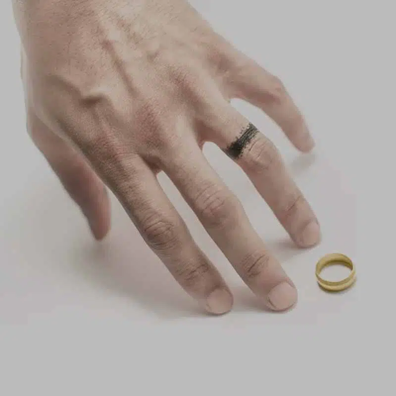 como evitar que o cobre deixe a pele verde