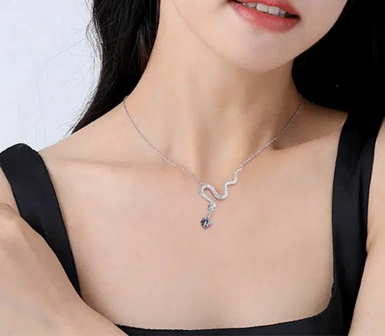 Silberne Schlangen-Halskette