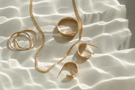 Is Gold Jewelry Waterproof? The Ultimate Guide 2 What Kind of Gold Jewelry is Waterproof
