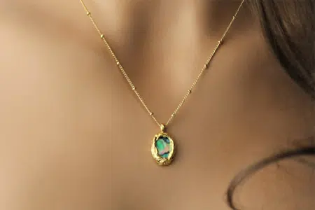Colar de Concha de Abalone