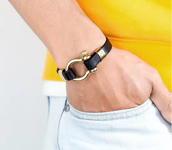 China 316L Stainless Steel Horseshoe Leather Bracelet Wholesale 1 China Horseshoe Leather Bracelet