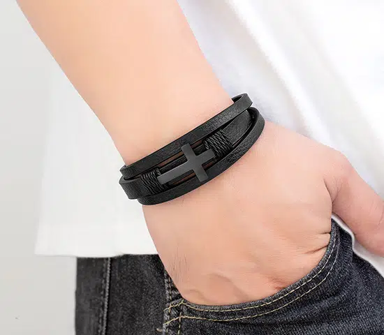 Pulseras de cuero cristianas cruzadas