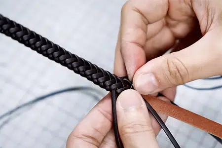 Повторить плетение