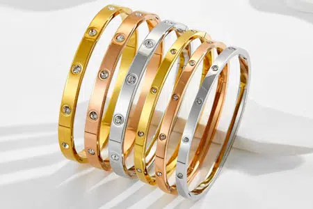Different Types of Bracelets: A Complete Guide for Jewelry Brands 4 Hinged Bracelet
