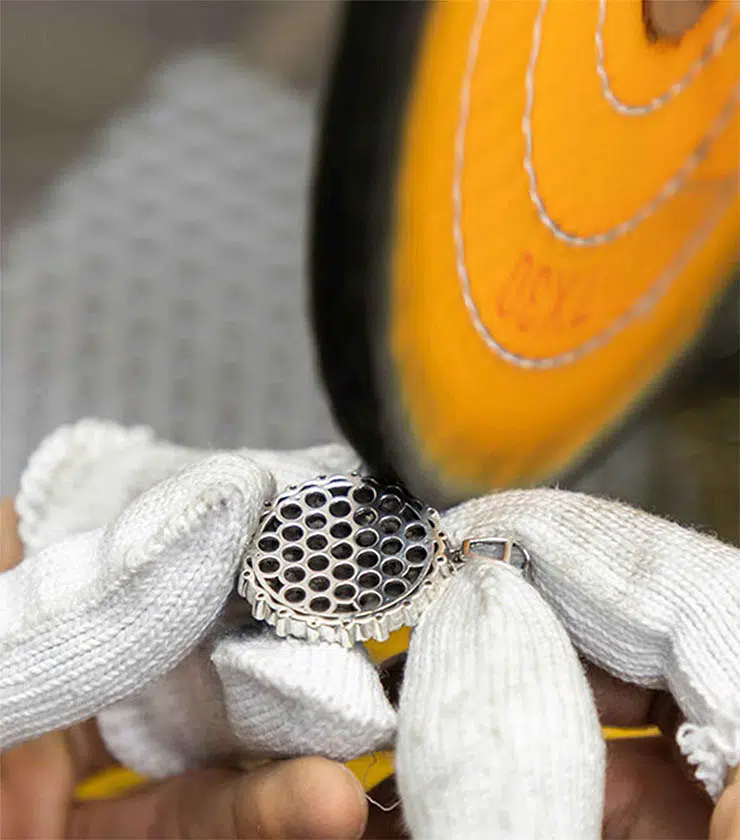 OOTB Experienced and Trusted Jewelry Factory in China 8 Polishing by Hand
